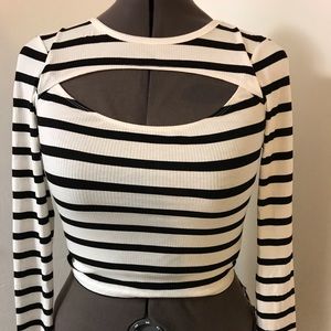 Wild Fable keyhole blouse